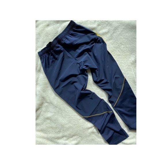 Mens Notre Dame Under Armour Recovery athletic sweats - Picture 3 of 3